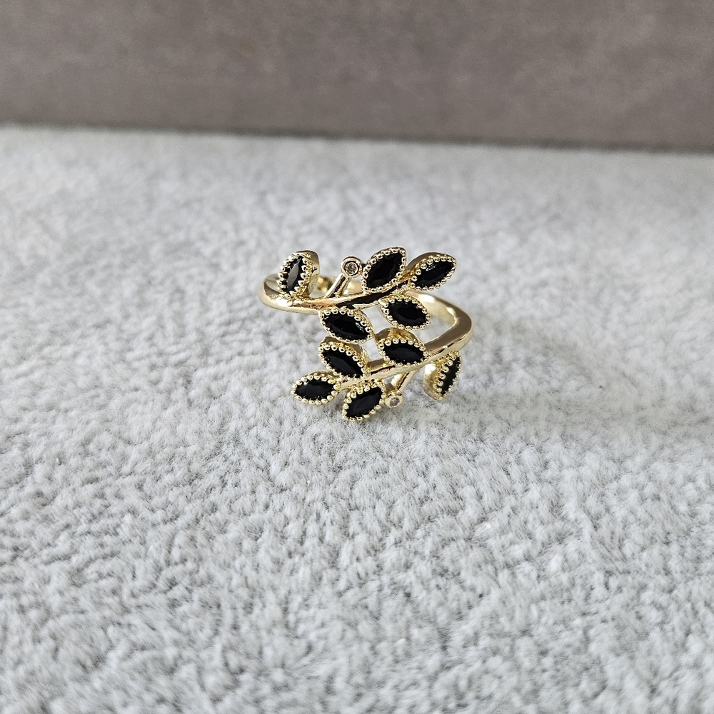 Open Leaf Ring